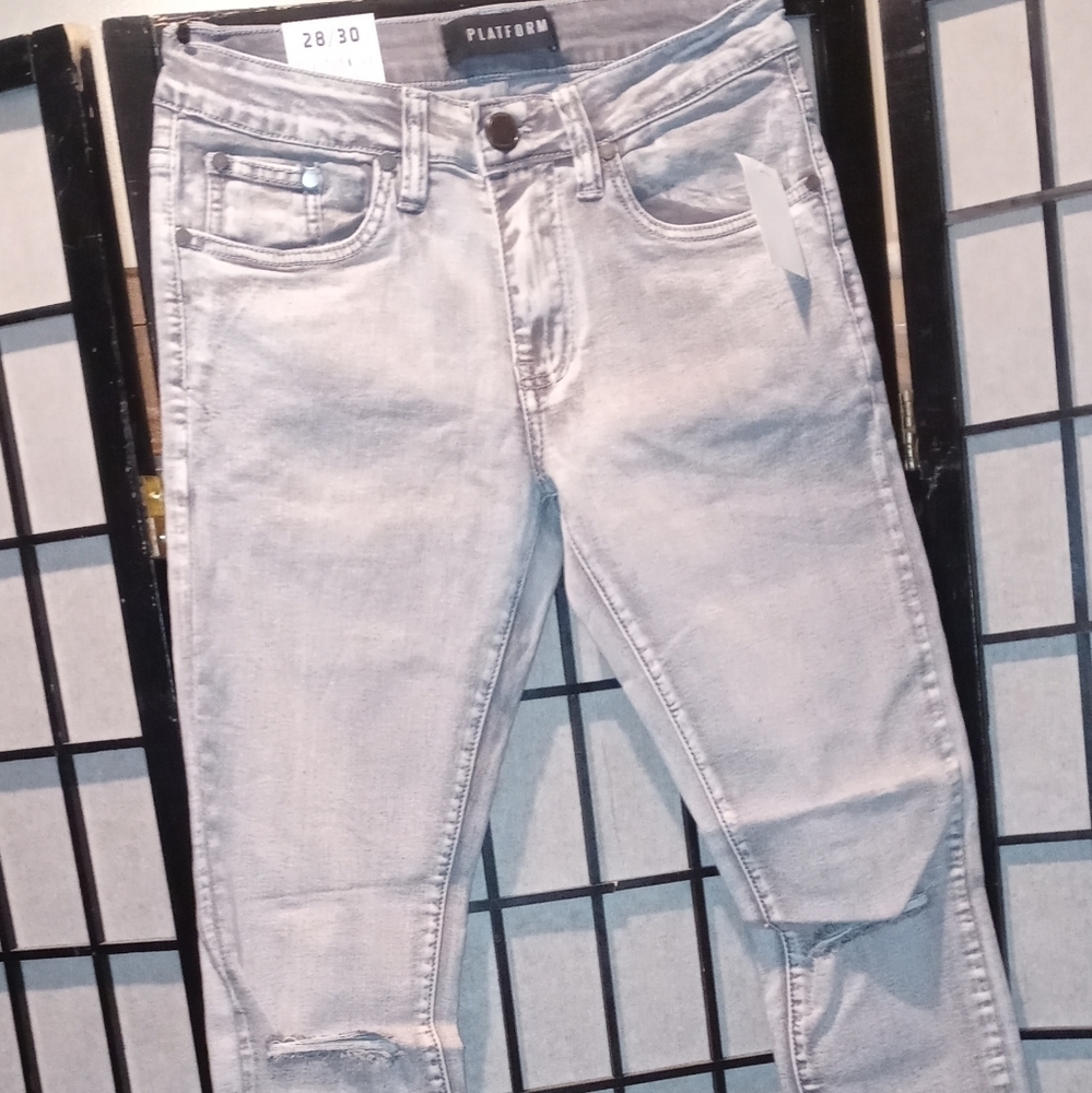 Platform 100 distressed jeans